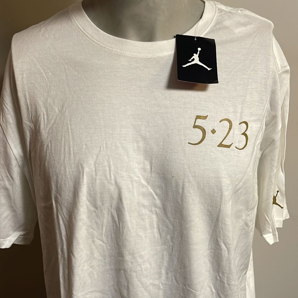 Air Jordan Men's Trophy Room 5.23 White/Gold Short Sleeve T-Shirt 898509-100